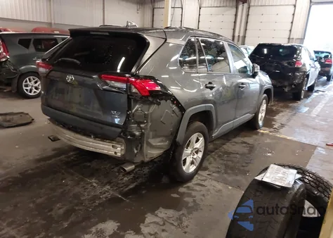 2021 Toyota Rav4 Xle z USA, uszkodzony, nr VIN 2T3P1RFV7MW185362